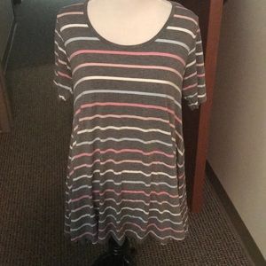 LuLaRoe perfect tee